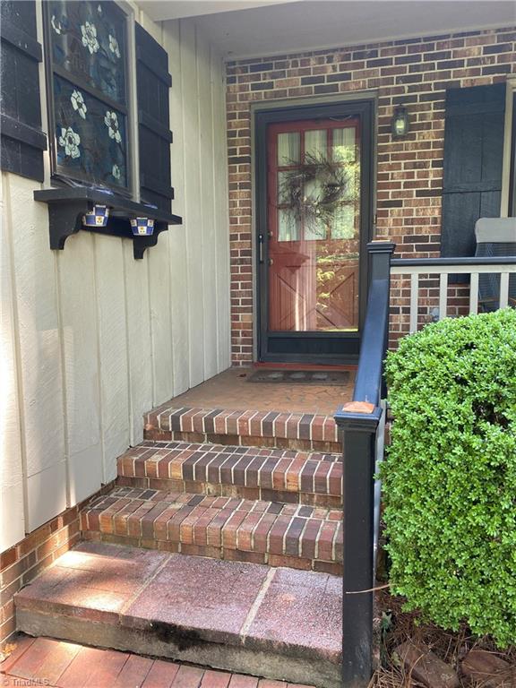 1229 Woodbrook Drive, Kernersville, North Carolina image 3