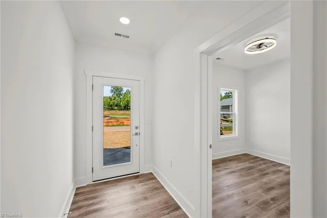 206 Timber Hill Court, photo 5 of 42