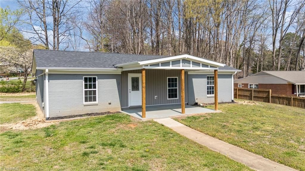 Photo of 1 Godwin Court, Greensboro, NC 27405 (MLS # 1213870)