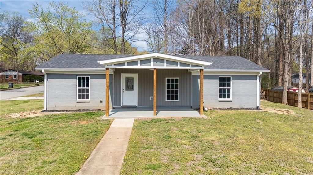 Photo of 1 Godwin Court, Greensboro, NC 27405 (MLS # 1213870)