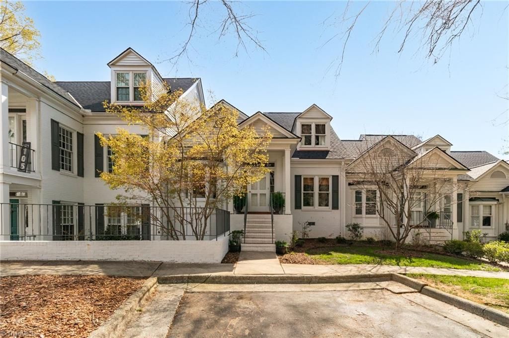 Photo of 130 Sunset Circle #104, Greensboro, NC 27408 (MLS # 1212403)