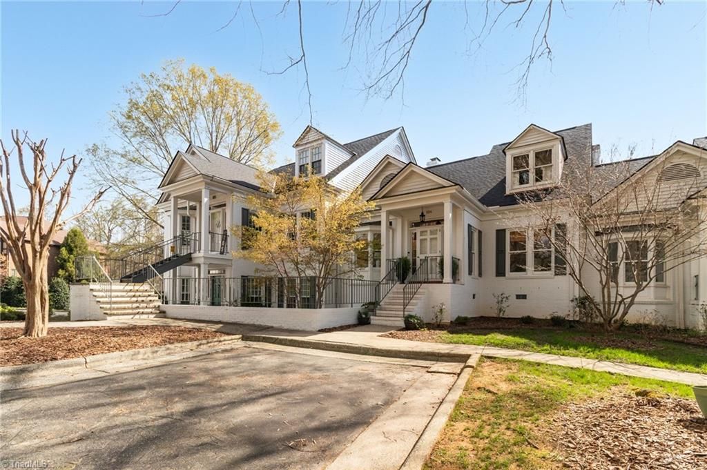 Photo of 130 Sunset Circle #104, Greensboro, NC 27408 (MLS # 1212403)