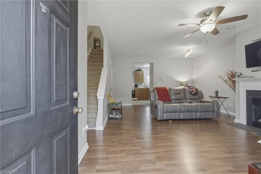 Photo of 204 Heritage Creek Way, Greensboro, NC 27405 (MLS # 1209944)