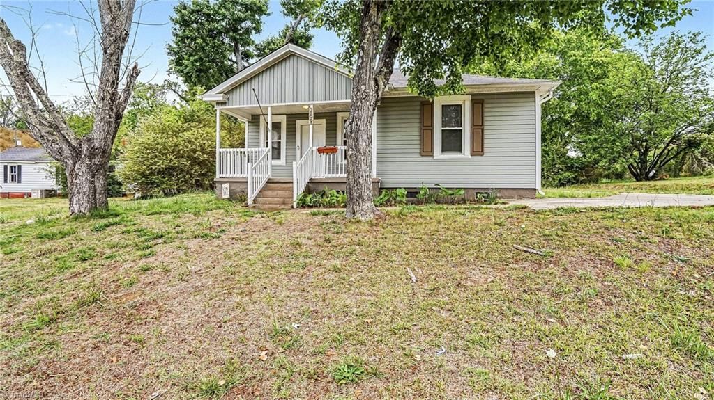 Photo of 769 Circle Drive, Eden, NC 27288 (MLS # 1217948)