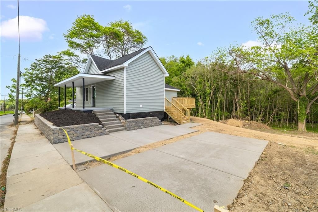 Photo of 321 S Branch Street, Reidsville, NC 27320 (MLS # 1217123)