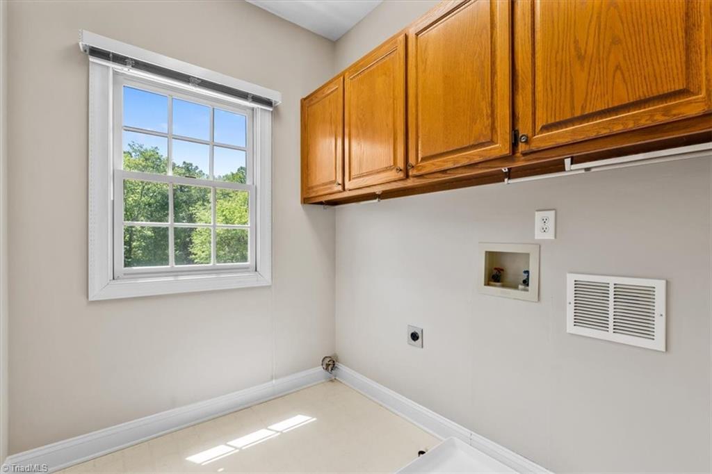 Stoneville, North Carolina 27048, United States, 3 Bedrooms Bedrooms, ,4 BathroomsBathrooms,Residential,Active,160846