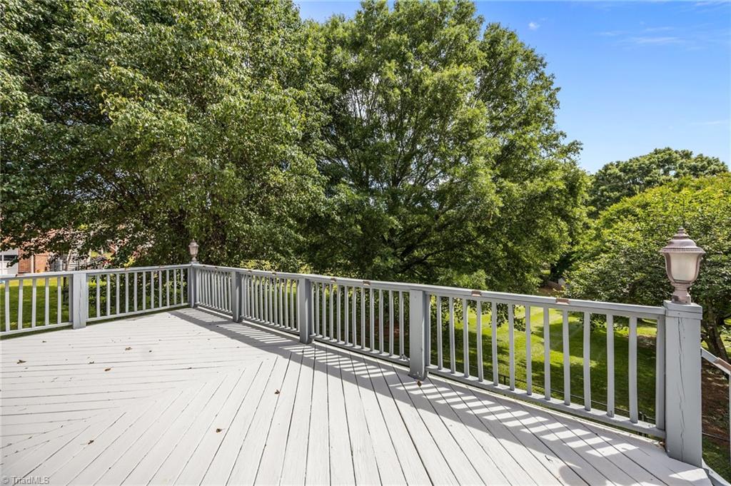 8016 Riverview Drive, Clemmons, North Carolina image 9