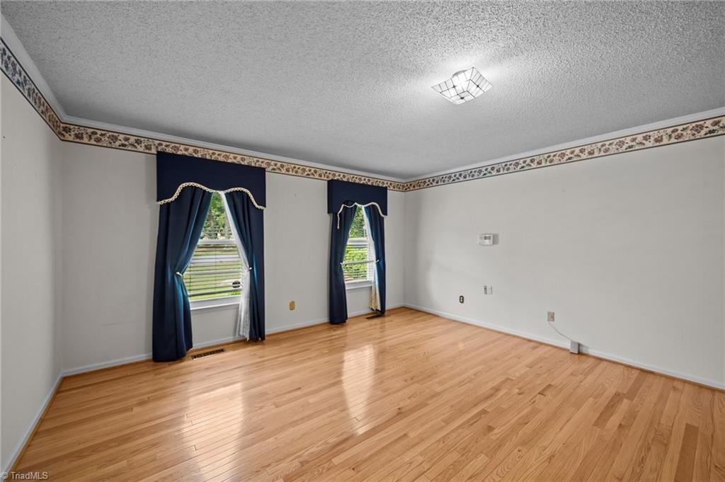 8016 Riverview Drive, Clemmons, North Carolina image 11