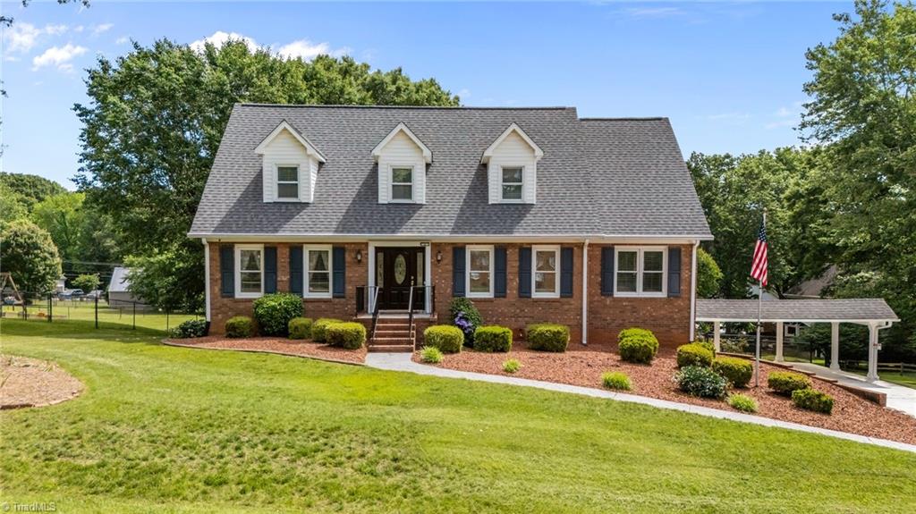 8016 Riverview Drive, Clemmons, North Carolina image 2