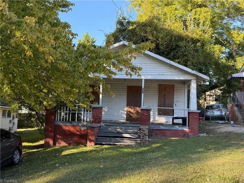 607 Hedrick Avenue, photo 1 of 2