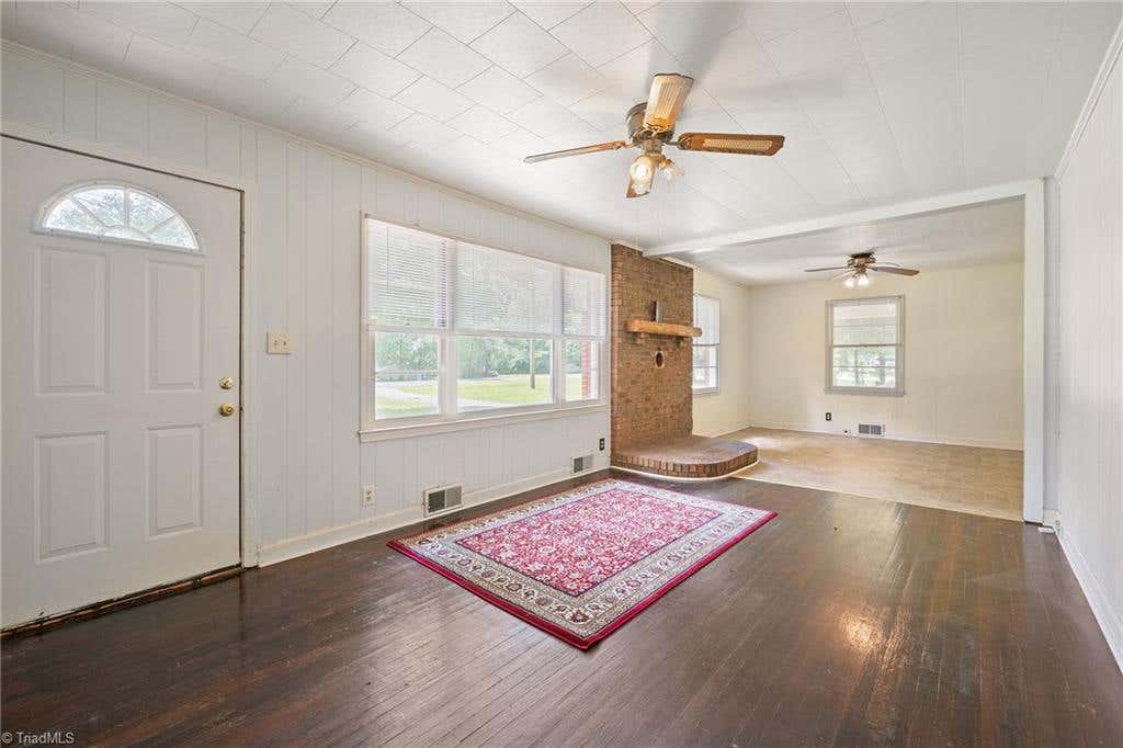 Photo of 147 Oakdale Circle, Mocksville, NC 27028 (MLS # 1230369)