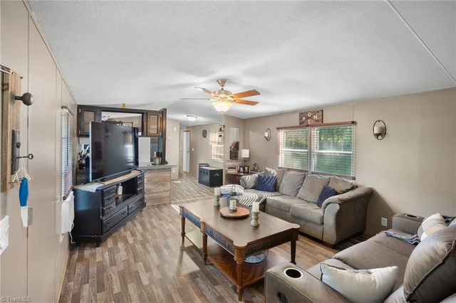 114 Echo Hollar Road, photo 4 of 17