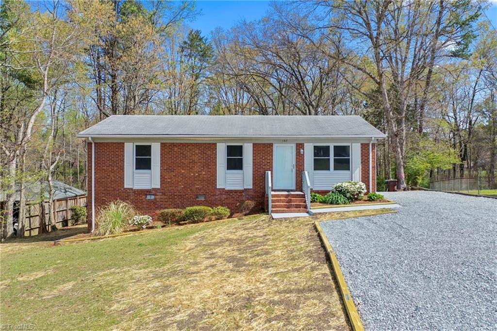 157 Spring Garden Circle, High Point, North Carolina image 2