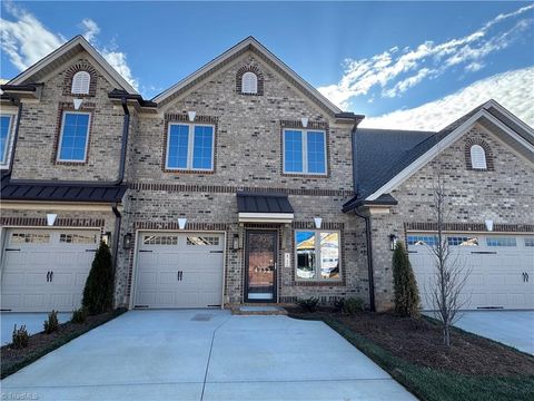 Townhouse For Sale - 4715 Willowstone Drive<br/> High Point, NC 27265
