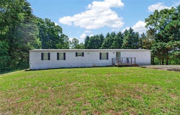 1709 BUD TILLEY RD, PINNACLE, NC 27043 - Image c3526214df5b8edee560566fef4e3de3/338516760