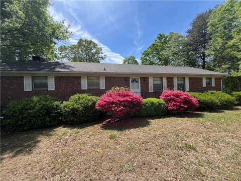 Homes For Sale - 2109 Kivett Drive<br/> Greensboro, NC 27406