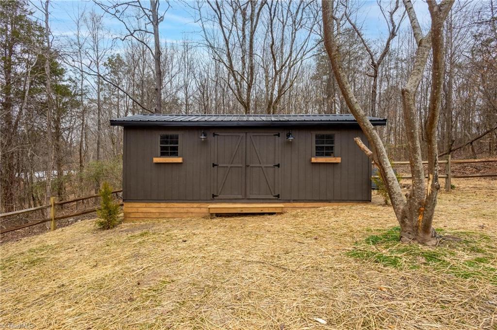 837 Chief Thomas Road, Harmony, North Carolina image 21