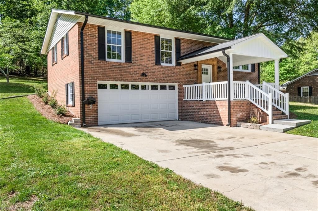 Photo of 117 Kingswood Place Drive, Walnut Cove, NC 27052 (MLS # 1218209)