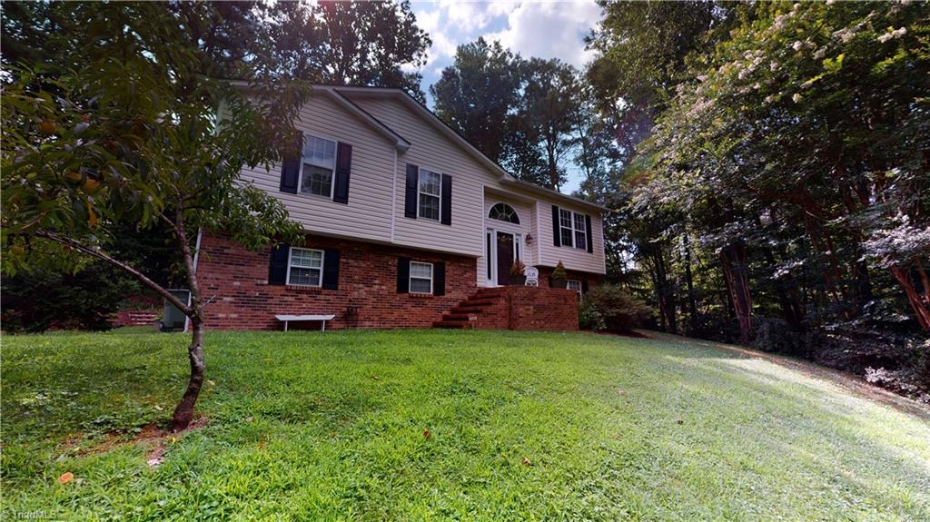 Photo 1 of 20 of 195 Camelia Court house