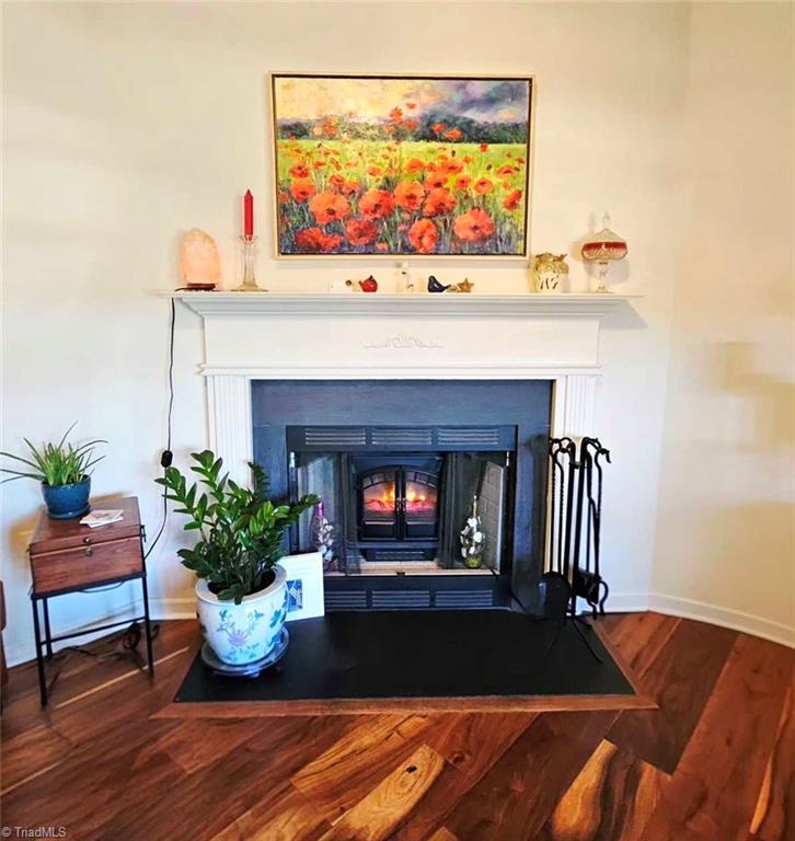 255 Cloverfield Court