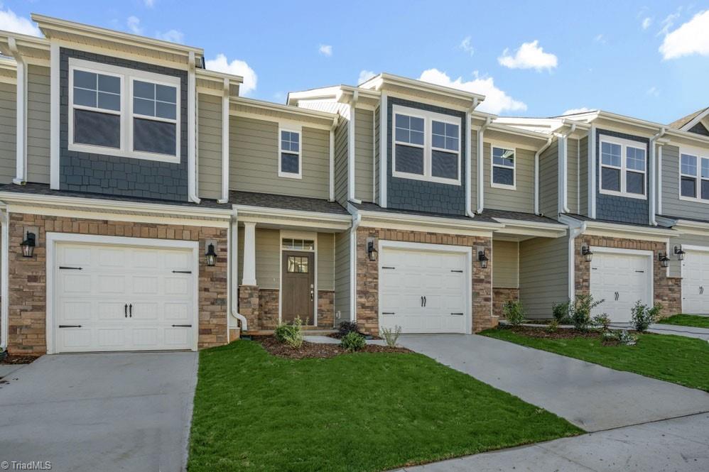 1404 Amberview Lane, Kernersville, North Carolina image 2