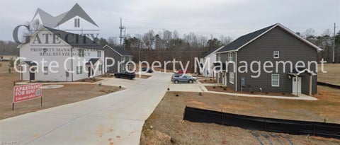 Homes For Rent - 138 Diver Drive #B<br/> Davidson County, Thomasville, NC 27295