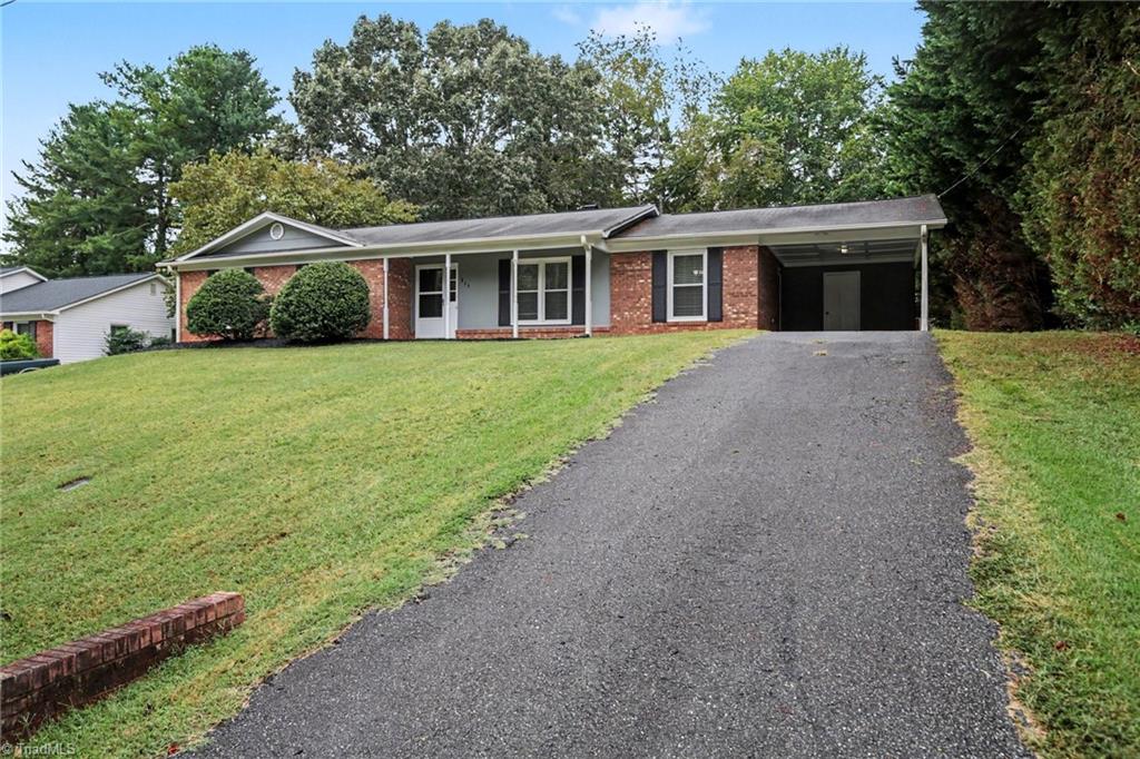 Photo of 809 Merriweather Drive, King, NC 27021 (MLS # 1236880)