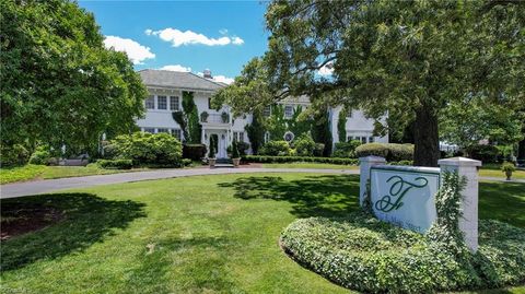 Homes For Sale - 17 E Main Street<br/> Thomasville, NC 27360