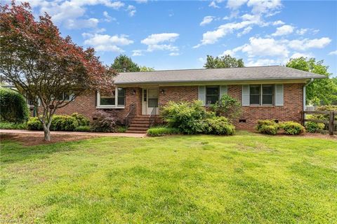 412 Stage Coach Court Greensboro NC 27409