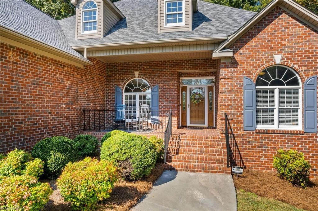 Photo of 100 Burkeview Court, Lexington, NC 27295 (MLS # 1196745)
