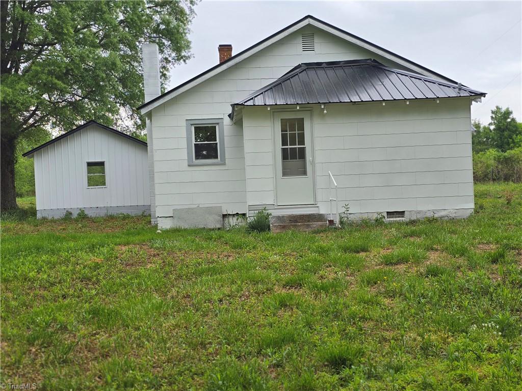 2408 Wyo Road, Yadkinville, North Carolina image 11