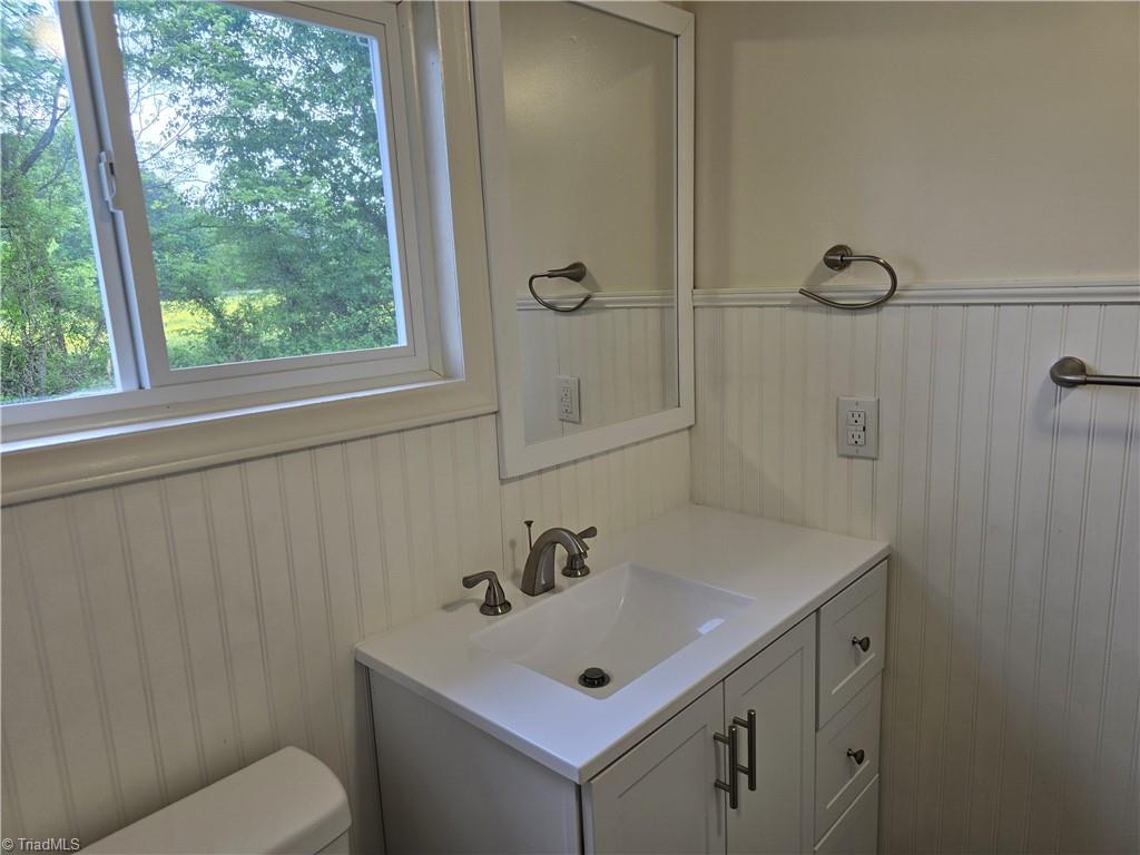 2408 Wyo Road, Yadkinville, North Carolina image 42