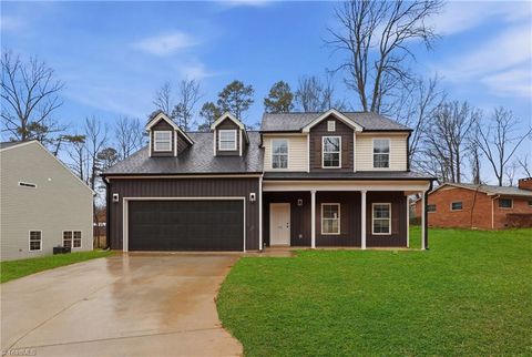 Homes For Sale - 120 Orville Drive<br/> High Point, NC 27260