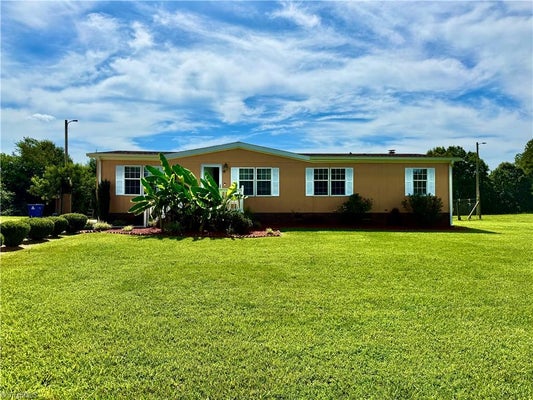 1104 SPRING MEADOW DR, WOODLEAF, NC 27054 - Image c444ca051a437a6f8216d4e4b6dd8ef3/961791809