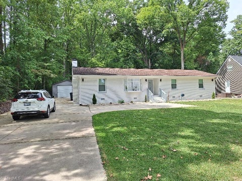 Homes For Sale - 3206 Groometown Road<br/> Greensboro, NC 27047
