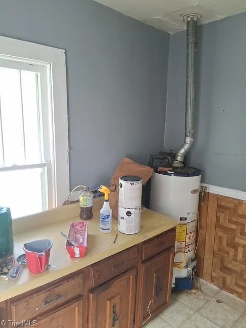 913 Lindsey Street, photo 3 of 11