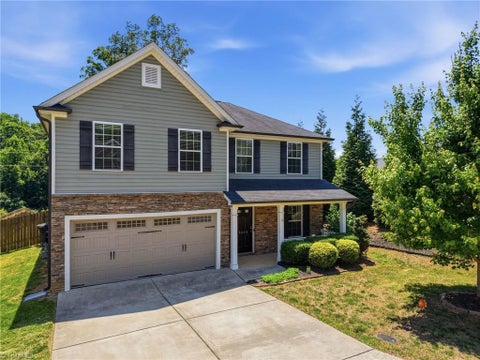 Homes For Sale - 5023 Long Grove Drive<br/> Kernersville, NC 27284