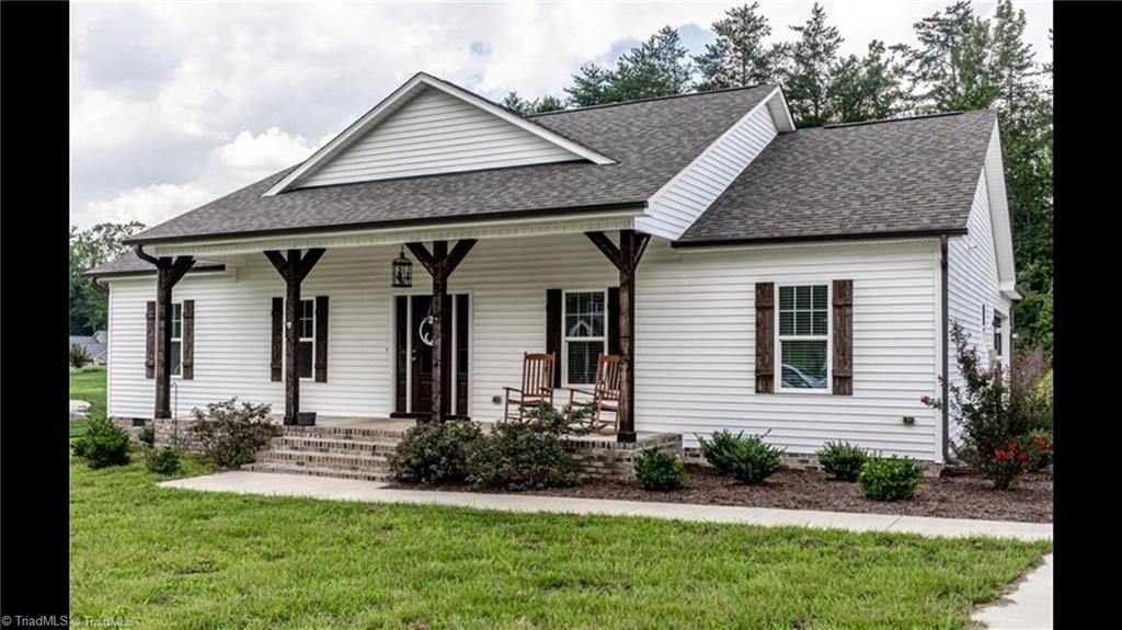 384 Twin Creeks Drive, Stokesdale, North Carolina image 2