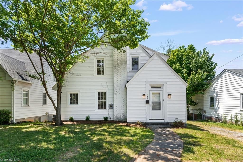 Photo of 611 W Lexington Avenue, High Point, NC 27262 (MLS # 1218047)