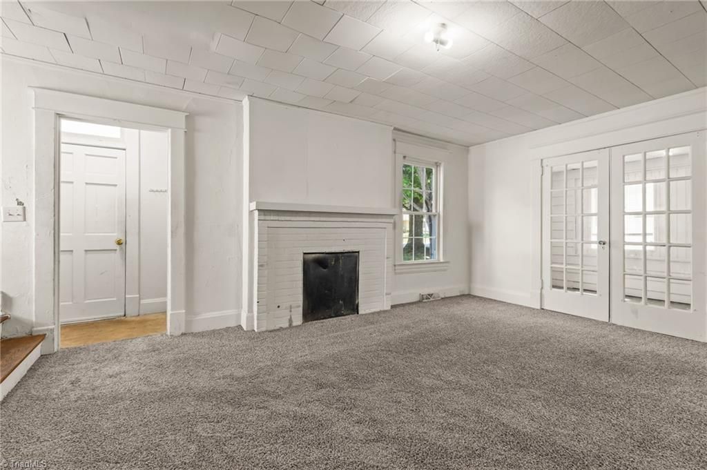 Photo of 611 W Lexington Avenue, High Point, NC 27262 (MLS # 1218047)
