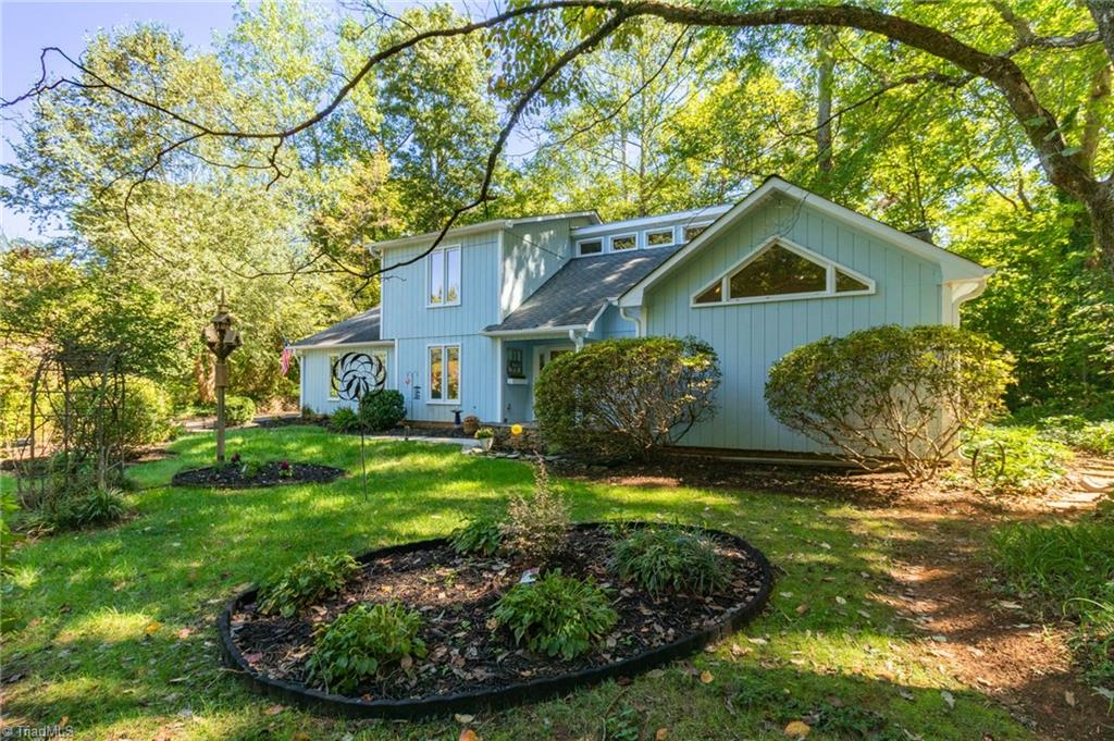 8047 Deverow Court