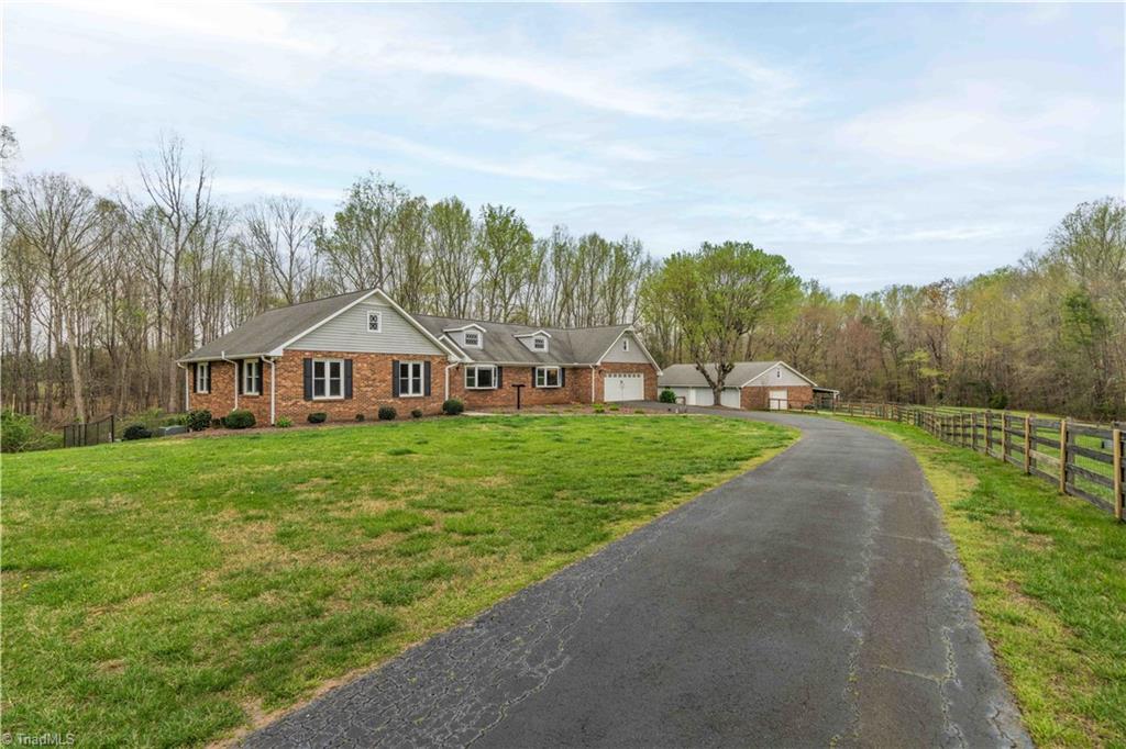 7990 Styers Ferry Road, Clemmons, North Carolina image 2