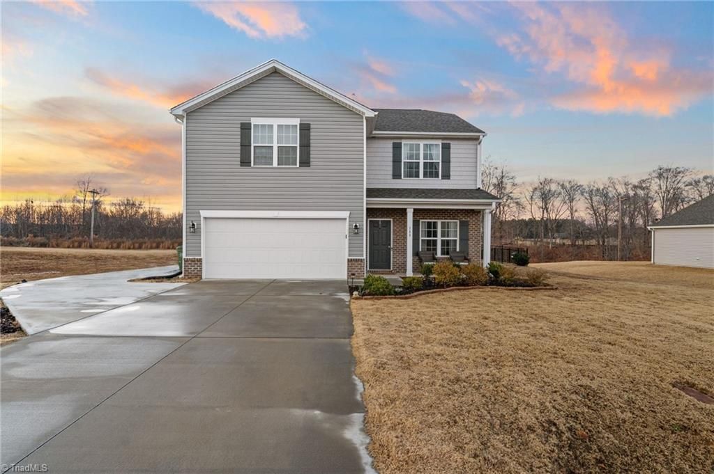 Photo of 388 Altavista Drive, Clemmons, NC 27012 (MLS # 1207224)