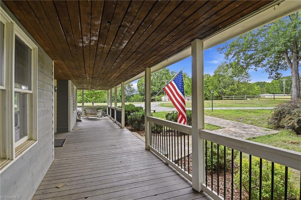 Photo of 122 Helleri Circle, Advance, NC 27006 (MLS # 1225740)