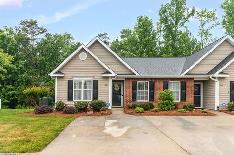Homes For Sale - 3642 Rock Meadow Circle<br/> High Point, NC 27265