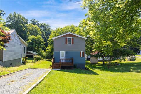 Photo for 407 West End Boulevard