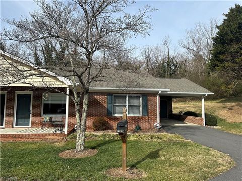 Condo For Sale - 2033 N Main Street #A<br/> Surry County, Mount Airy, NC 27030