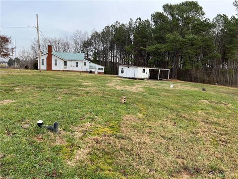 A home in Mount Airy