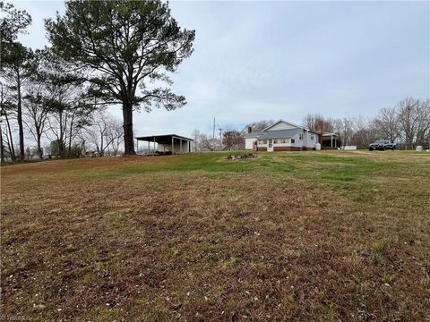 A home in Mount Airy