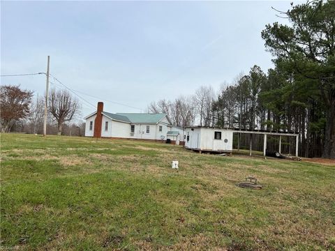 A home in Mount Airy